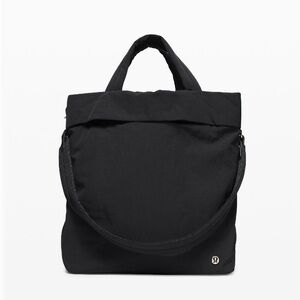 Like new** lululemon on my level bag 19L